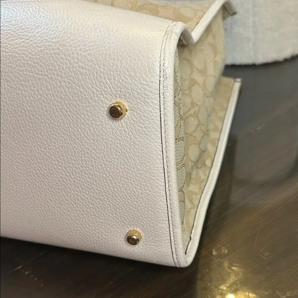 Coach Beige and Pink Signature Tote large with shoulder strap - Picture 6 of 12